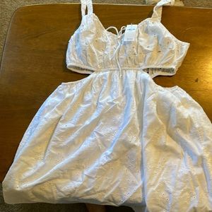 Brand new American Eagle white floral pattern dress